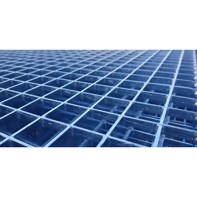 JÁRÓRÁCS / P 440-33-4 / 944X871 / Lp szegéssel / S235JR horganyzott acél JÁRÓRÁCS / P 440-33-4 / 944X871 / Lp szegéssel / S235JR horganyzott acél